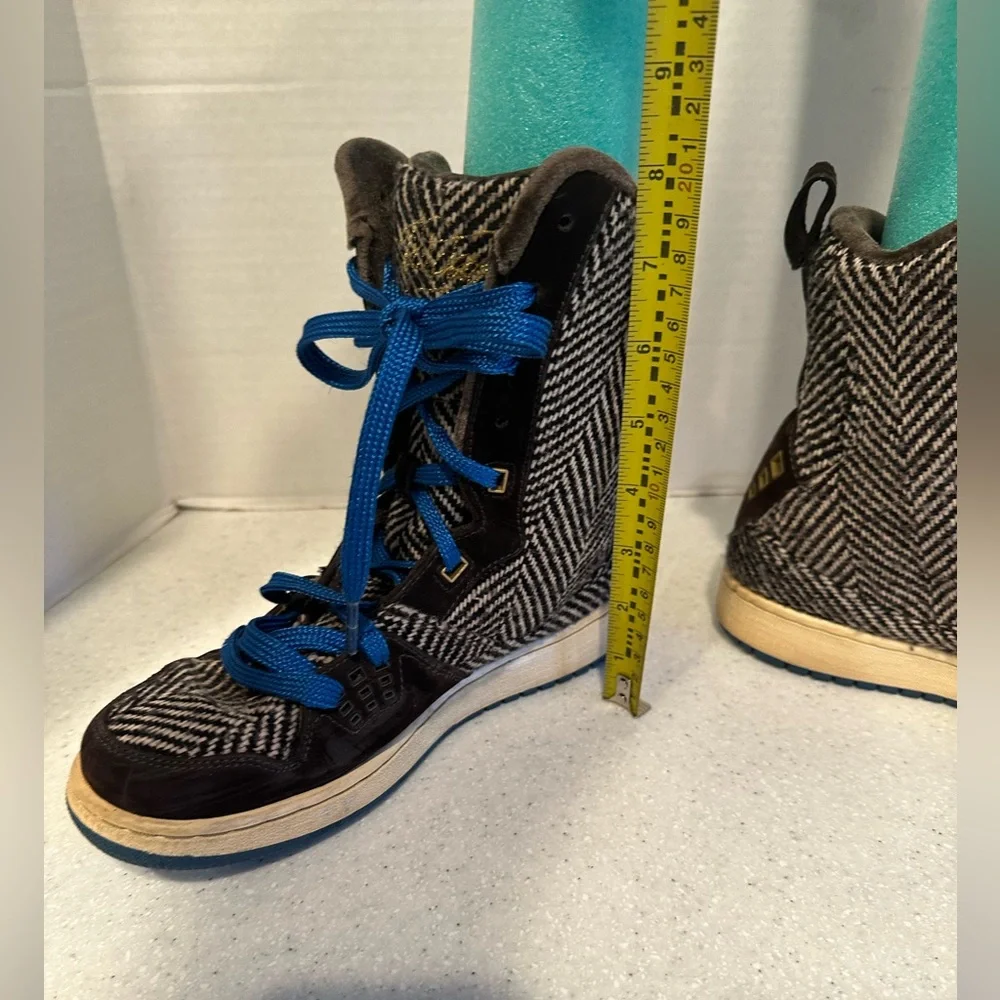 Nike Air Jordan Flight 23 Sneaker Boots. Holiday 2009 Collection Girl’s 5Y.
